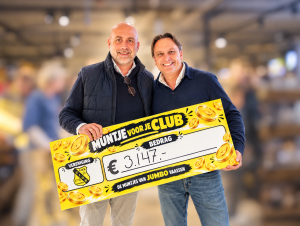 Feestelijke cheque uitreiking voor VIOS VEVENT